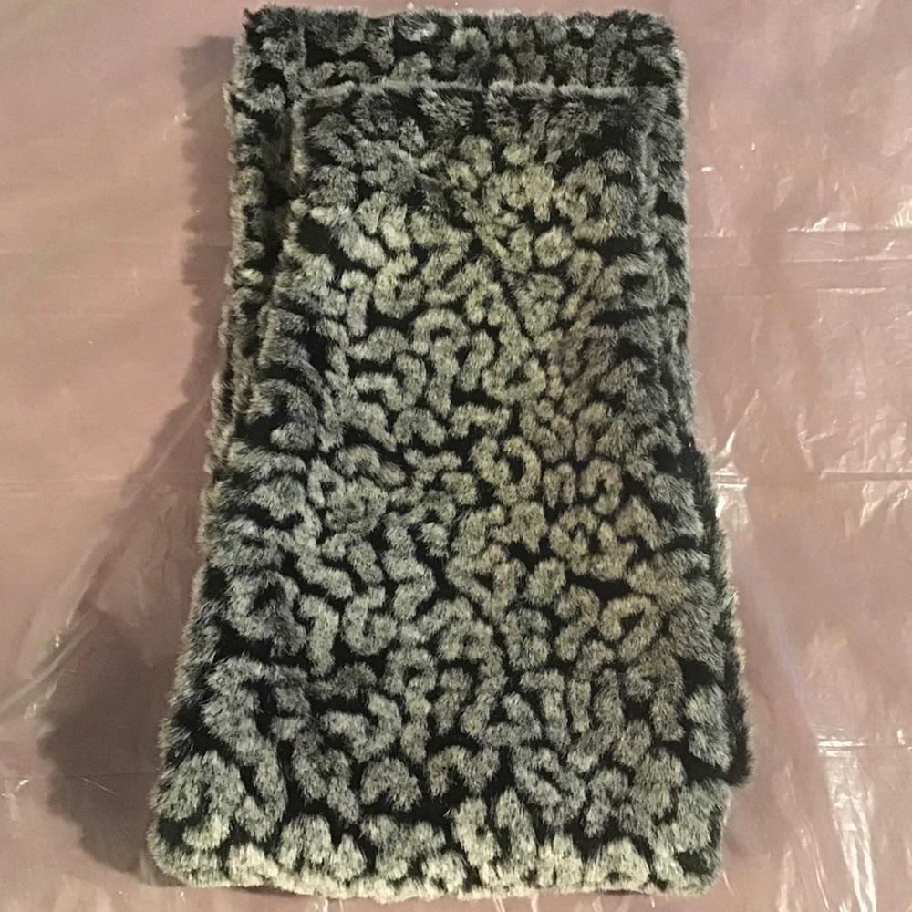 Ben Berger Fuzzy Scarf